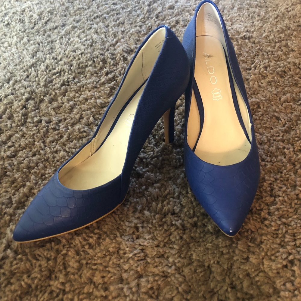 Aldo blue heels, size 6.5